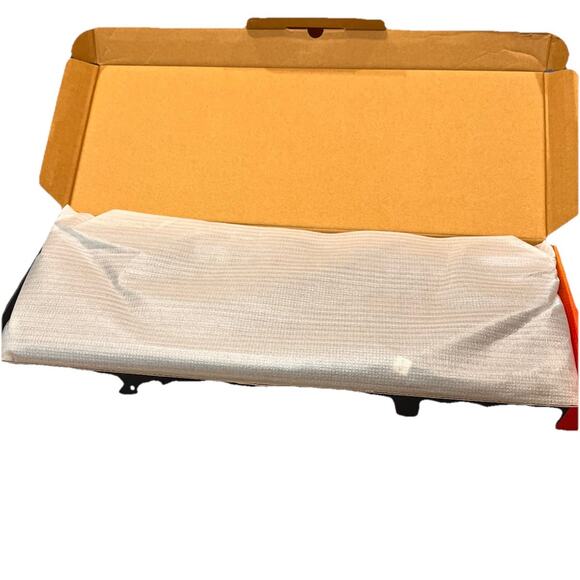 CyberPower PC Play Ready LED Wired Gaming Keyboard 02 RGB NOHI KB-161-104 - Picture 3 of 8